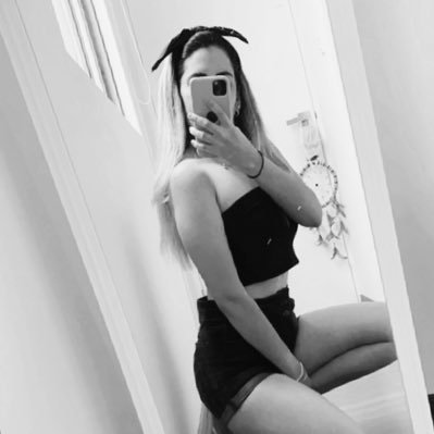 versionremix's profile picture. ig: @renaganoza