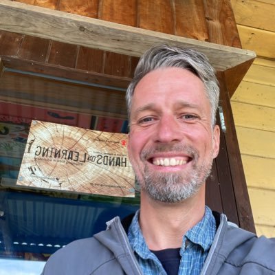 HandsOnSebi's profile picture. Hands on learning teacher