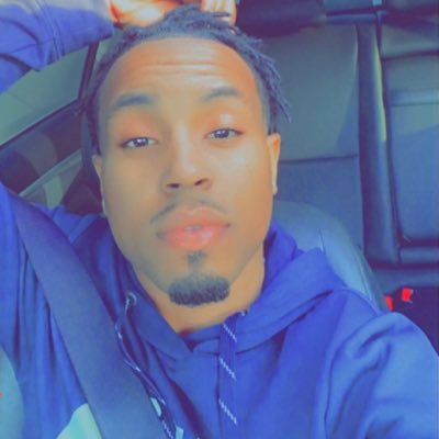 dee_znutz's profile picture. my Follow button lookin kinda sexy i would tap dat if i was you!!. IG: dee_znutz