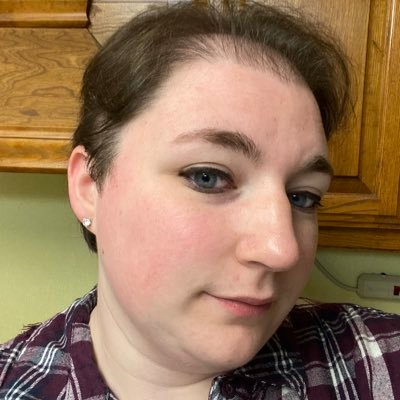 DevynneBoyanton's profile picture. 27, She/Her, Mom, wife, teacher, baker, artist
