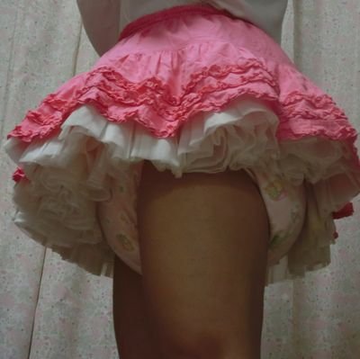 sissy diaper lover.diapered in public.
モコモコ布おむつに可愛いおむつカバーのフルタイム女装娘。
スカ系は苦手。童夢のオムツカバー等のリメイクやサイズ直しをしてもらいました。
#sissy diaper#diaper skirt#abdl #outing diaper