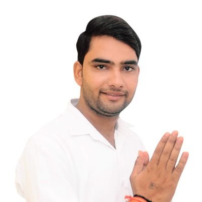 🙏समाज सेवी🙏
  🕉अपना जीवन गरीब, मजदूरों , की सेवा मे गुजार देना है। 
  कर्म करो फल की इच्छा मत करो आगे मेरा ईश्वर मालिक है।