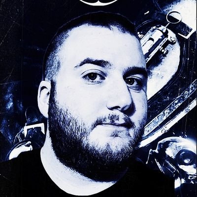 Comp Apex player, was the #3 Octane worldwide for Apex arena! Software Engineer currently! Check me out on Twitch https://t.co/z5ZQ6GCyry