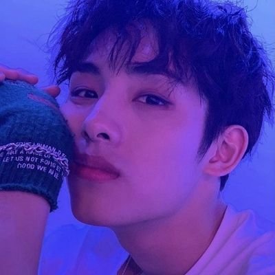 to #董思成 : why would you ever kissed me? im not even half as pretty.