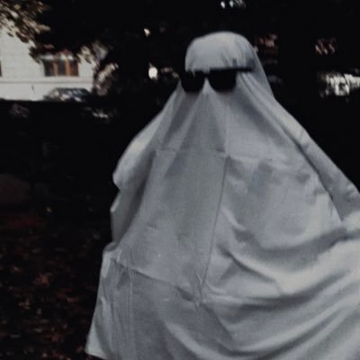 romvntcs's profile picture. 