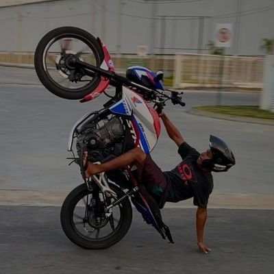 •17y
•FLAMENGUISTA❤🖤
•GRANDES COISAS ESTÃO POR VIR...🤍🙏🏽🙌🏽