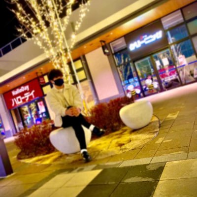 florku12's profile picture. 豊かになる個人を増やす情報を発信 27歳🕵️‍♂️／スノボー🏂／株・米国債🇺🇸 株で配当生活を送る人が増えたらいいな💪 🔻Instagramはこちらから🔻