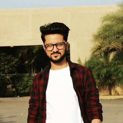 realavinash95's profile picture. 