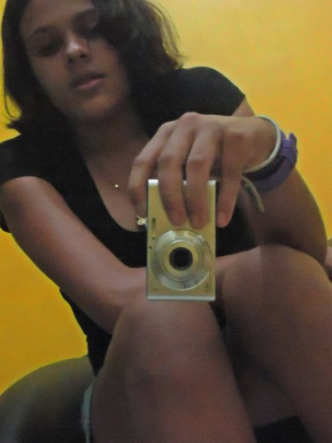 eu tento ser capaz de não olhar pra traz e ver que exitem outros mundos, mas o meu mundo ainda é você :)