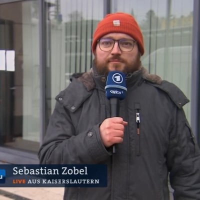 rasender Reporter beim SWR, und @DASDING. @SWRsport FCK-Podcast #nurderfck https://t.co/SmGm5g43qc Zwitschert hier seine private Meinung.