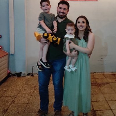 anetkb's profile picture. Mamá de Enzo y Emilia 👨‍👩‍👧‍👦 Frank 🐶 Sra. Mi bff de vida David. Dra. Medicina UNA. Otorrino 🦻👃👄
