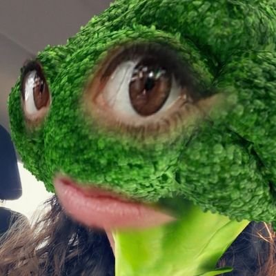 murderdollie's profile picture. 24,
Mi piacciono i pennarelli e le paperelle di gomma, ogni tanto penso, ma non succede spesso, circa 5 giorni a settimana.