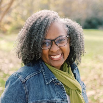 Supporting those navigating the messy middle of change.
(she/her)