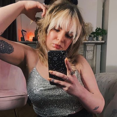 mysticmeg_xo's profile picture. freelance digital strategist and social media director. hiya! (she/her)