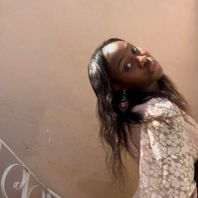 ndeyefatouu_'s profile picture. sénégalaise🇸🇳🇸🇳❤️ étudiante 👩‍🎓 peace and love life✨🌞