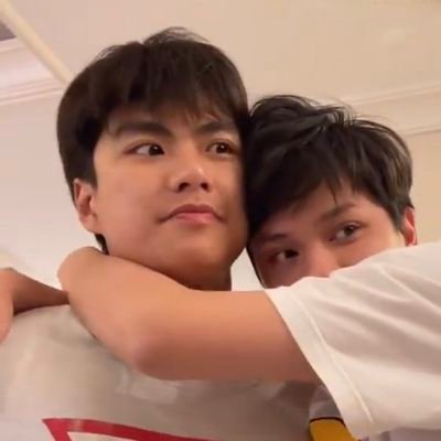 bl. bbs. not me. danyok. daily life. random bs thing. block if u don't like my tweet.