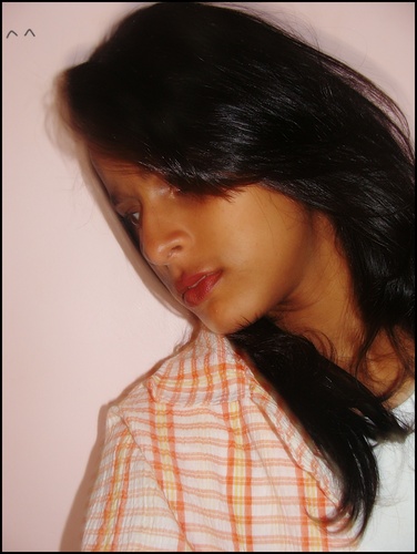 Me provoque. Me beije a boca. Me desafie. Me tire do sério. Me tire do tédio. Vire meu mundo do avesso.''
!!!
Não é tristeza. Às vezes é assim mesmo, você não