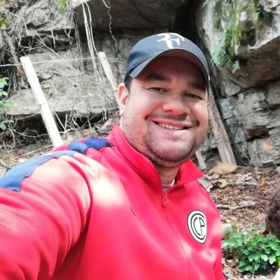 carluisaal's profile picture. El que no lucha, no avanza.