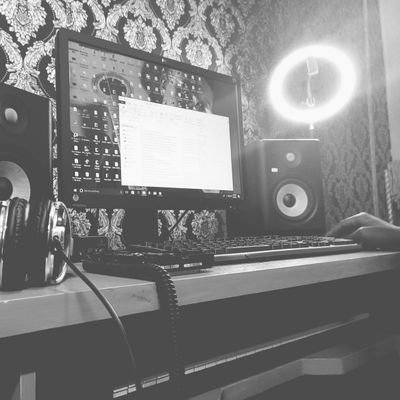 Audio Editor 🔉
Podcast Producer/Editor.
Audio Drama Editor.🎶

For Enquiries you can reach me via DM or email  👉 chidozieuzochukwu@gmail.com

📉📈📊