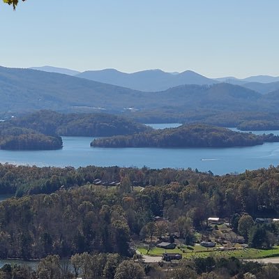One of the top real estate teams in Western NC & Northeast GA-dedicated to help you save time & stress in buying and/or selling your home. #livelovemountainlife