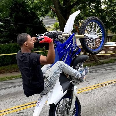 ♊️GE〽️ℹ️Nℹ️🎭 🤞🏽 ⭕️🖖E®️ ♥️ L⭕️🆖Lℹ️🖖E THE GUYS🕊CEO:@bikelifechronicles