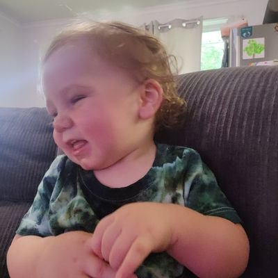 showmemorepizza's profile picture. Professional be my self