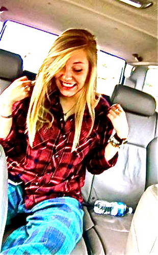 summer_bummerrr's profile picture. I love my crazy beautiful life