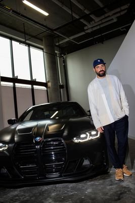 ecomtomo's profile picture. I sold all my businesses, and now I motivate people on Twitter | 8+ figures in e-commerce | Interested in NFTs