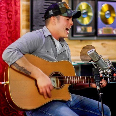 The official Twitter of Justin Holmes. Country artist, father, husband, veteran, patriot. 