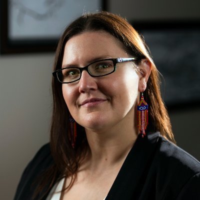 #Metis archaeologist @UAlberta in amiskwacîwâskahikan. Director @UofA_IPIA. Pres @IndigenousHerit. AE @AmAnthroJournal. Helping communities find their children.