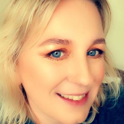 ZoeLH's profile picture. Lover of pizza, gin and East 17.