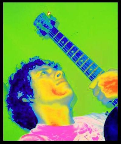 músico-cantante-compositor-pensador-poeta-escritor-taciturno-naufrago-noctambulo-soñador -rugbier-creativo y un errabundo. Comunicador Social.