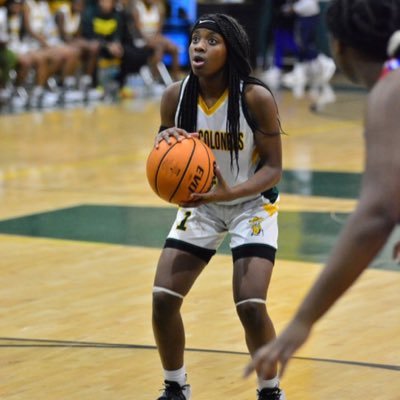 C’Niya Mullen , C’O 2024 , 5’5 PG ,  3.0 GPA, Woodlawn High School 🏀’ 15yrs of age ‘ Birmingham Al,                             email-cniyamullen@gmail.com