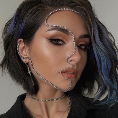 Neon Demon Profile