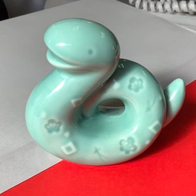 BdkTk85vy6VLHyG's profile picture. 座右の銘は、しぶとく生きる。 しかし何かと右往左往。 毎日楽しく生きたいけど、そうとばかりも言っていられない。良くも悪くも色んな意味で引きが強いw 趣味は株wメルカリで月１万の利益が目標w 確定爆損330万邁進中💴💴💴by R7.10.6 利益の握力は赤ちゃん損失の握力はゴリラ