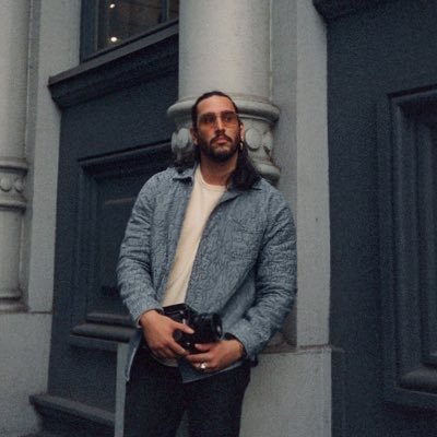 Tall dude in black | Photographer https://t.co/JEbFlVNFPL.