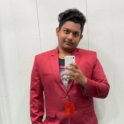 ManojitBhagat3's profile picture. #born2fight🙃 #ESSpean(ex to Sainik school Purulia...2013-2020 batch) #ALLENITE