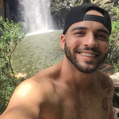 kmM51800456's profile picture. 