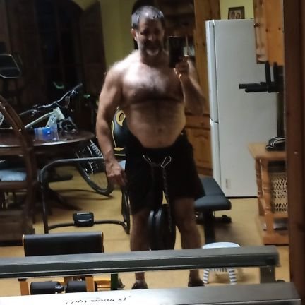 carlospizarra's profile picture. Que quieres ser de mayor?  Padre, quiero ser catador