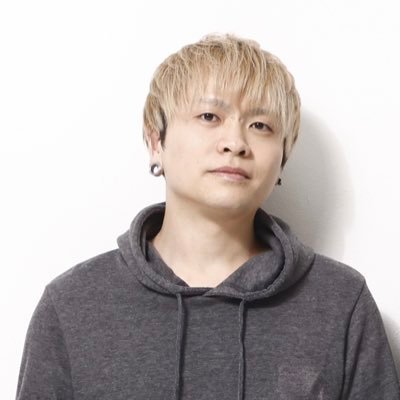 SNS得意じゃないのでレア出現。基本ドラムの先生。Tier1デュエリスト。FX。フリードラマー。REC、レッスン、ドラム打ち込み、ドラム譜作成、ライブサポート等お仕事依頼やご用の方はDMにて。