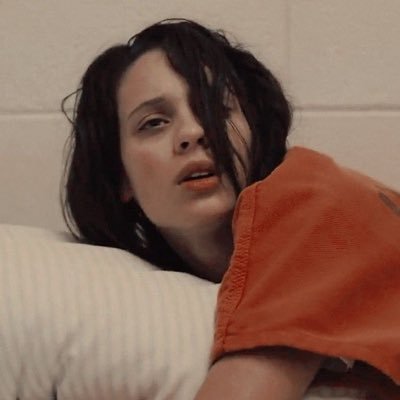 lgbtqdiaz's profile picture. @apexsquarry ‘s media account. she/they. 20.