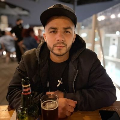 EnmanuelBoscan_'s profile picture. 27→ las Biografias siempre cambian un poco, pero sin olvidar de donde vengo y cual es mi meta.