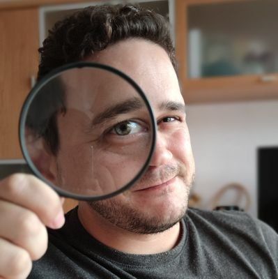 Arquitecto. Amanante del arte y la fotografía. Videojuegos y humor ácido.
@MoSanArq