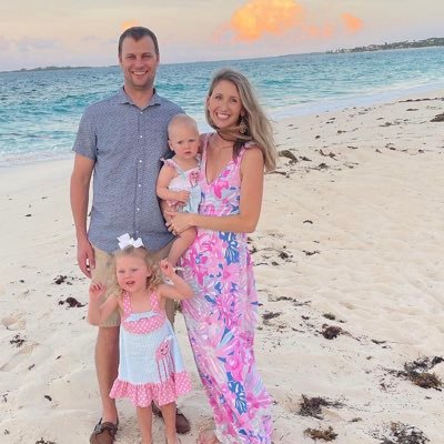 Pizza Enthusiast | Data Driven | Mom with the Dad jokes 👶🏼 👶🏼
