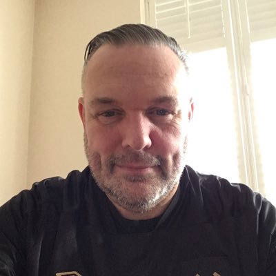 Fanatic Hammer ⚒⚒⚒ Season Ticket Holder and Bentley & Lamborghini supplier to the stars 🤫