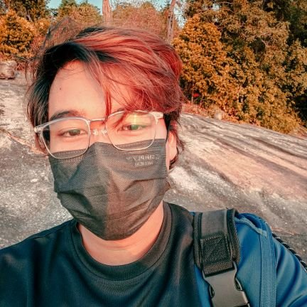 Memers, weird style, Photographer, Astrophotographer, Astronomy lover, Astrophysicist,pc builder, game developer, Streamer, Unormies, A bit weebos UwU