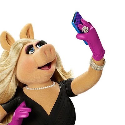 alienbby666's profile picture. ✧vampire enthusiast and lover of the moon✧