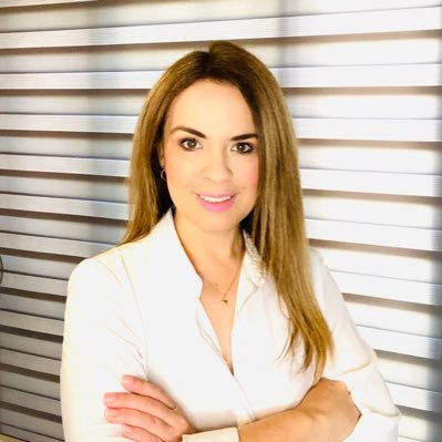 Economista, Directora en @GrameenMX ,Profesora de en la Escuela de Negocios y Escuela de Estudios Humanísticos  @TECcampusSON. Las opiniones son personales