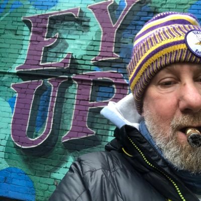 TV/Theatre writer, Lecturer and Story Consultant (https://t.co/X6lL4frAVj). Co-founder of Holbeck Moor FC. Golf, Cigars and proud Yorkshireman. @CBTheatreFilmTV