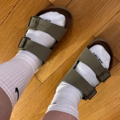 patiently waiting for my stay-at-home mom phase (they/them)